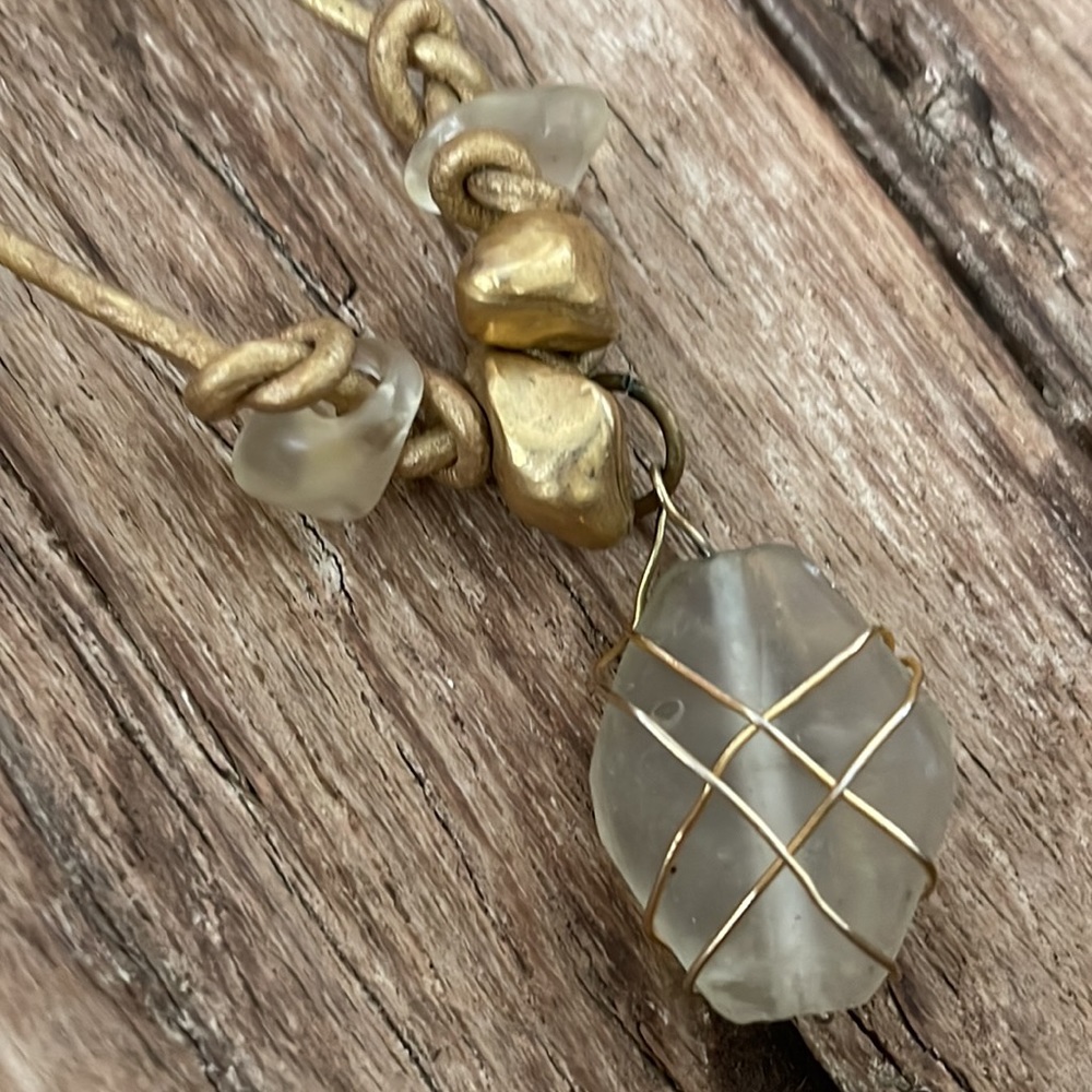 Vintage Casual Corner Wire Wrapped & Goldtone Seaglass Necklace Gold Cord